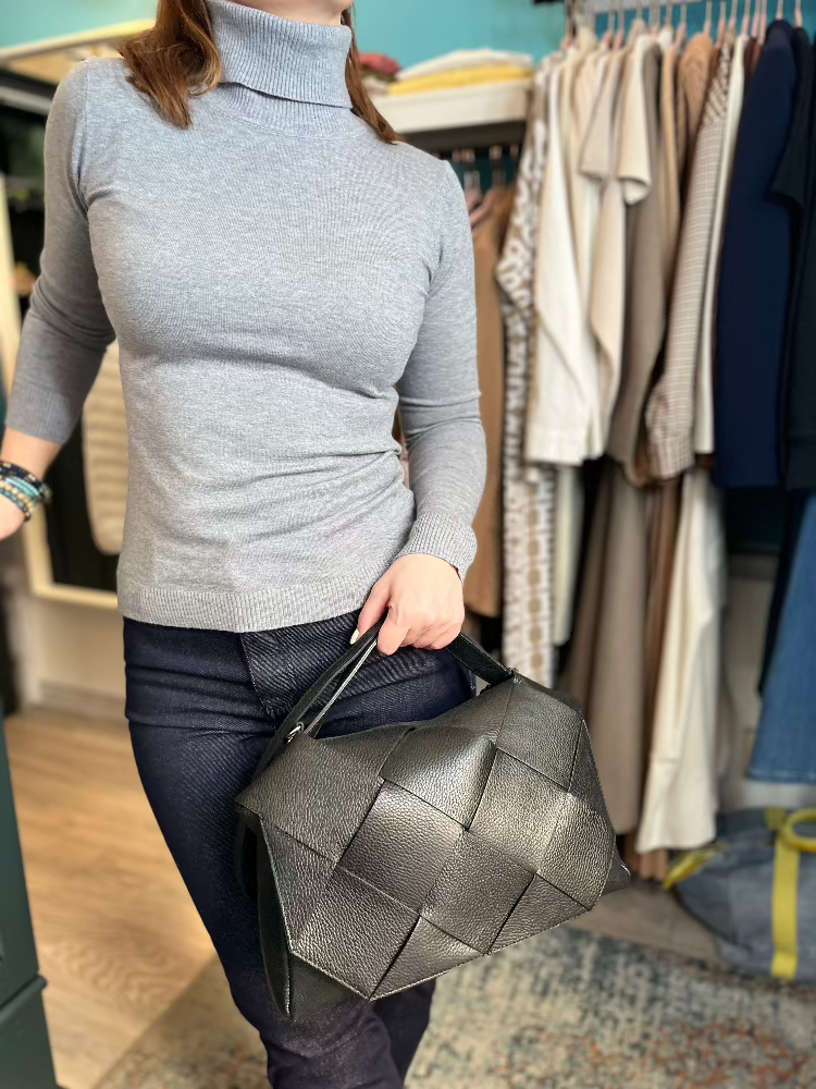 Garbós kötött pulóver - Grigio