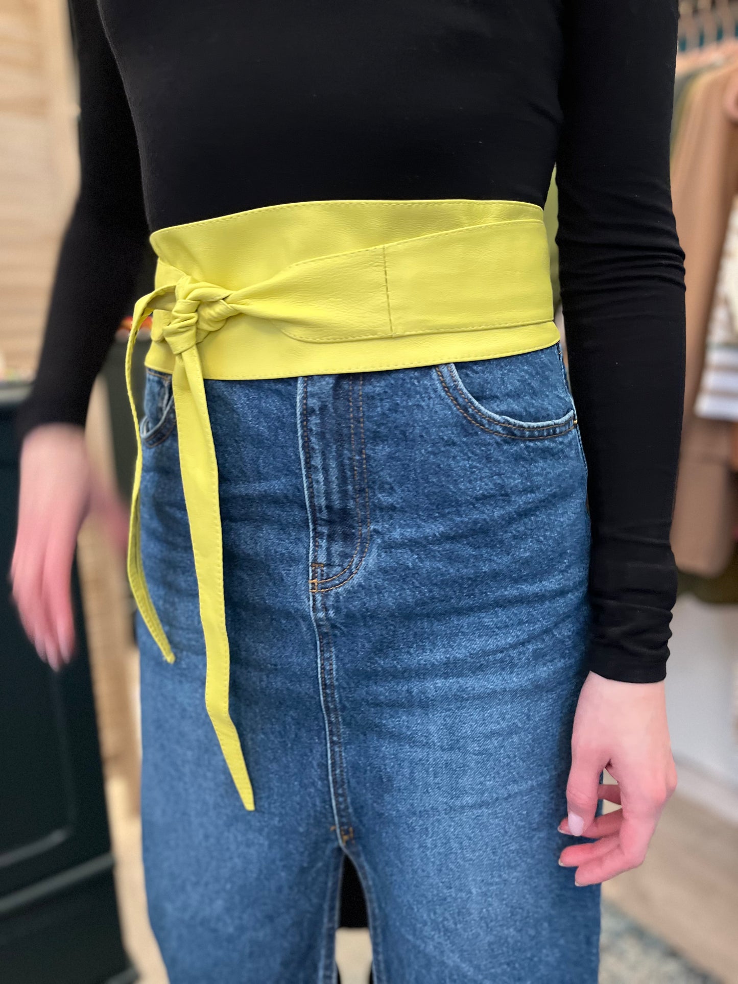 Bebújtatós, széles bőr öv - Giallo chiaro